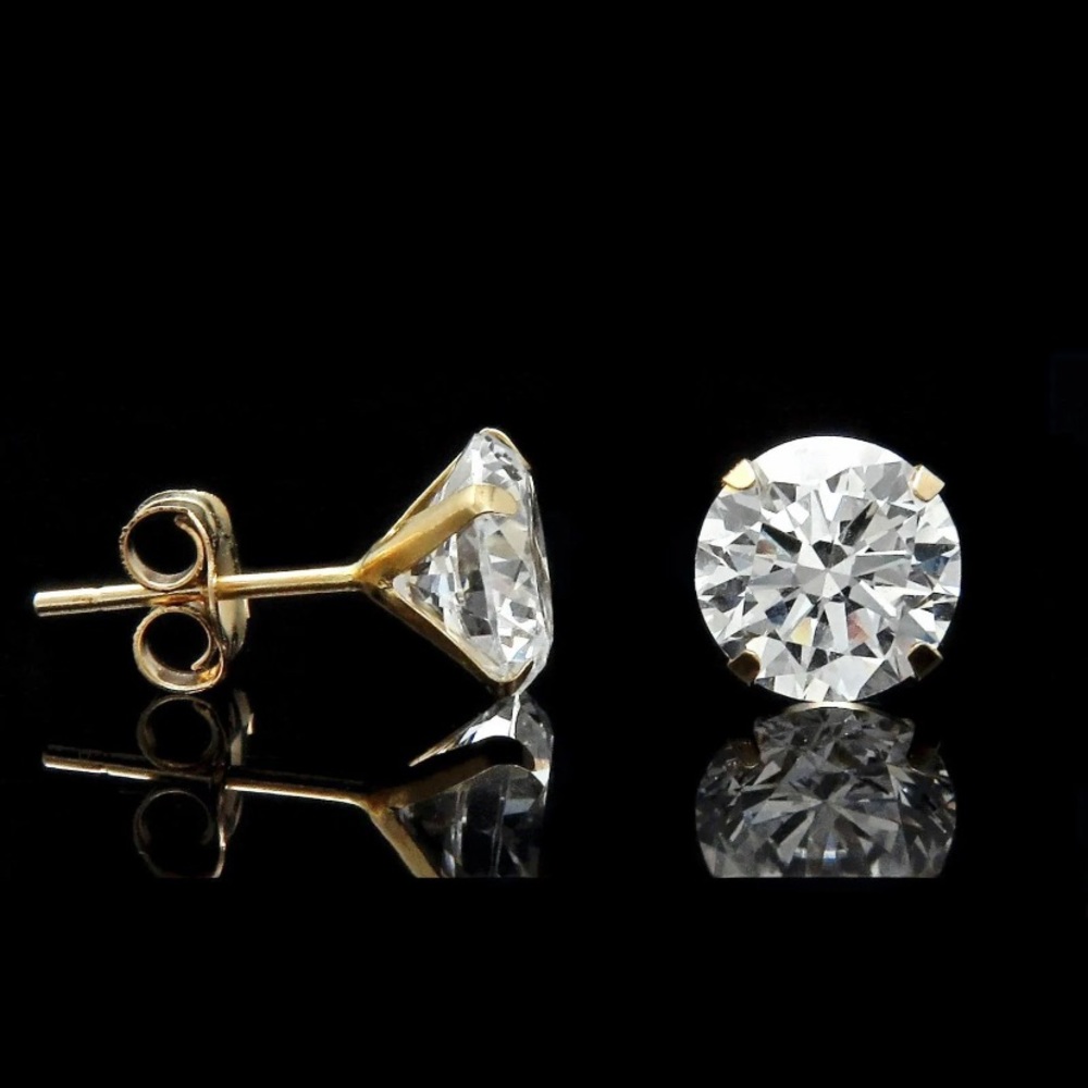 - Moissante & 14k gold Vermiel stud earrings 2ct
